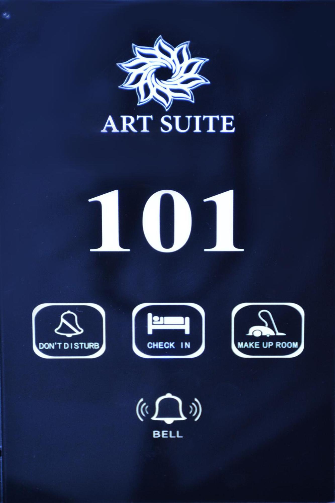 Art Suite Riyadh Luaran gambar